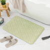 tapis-mousse-salle-de-bain